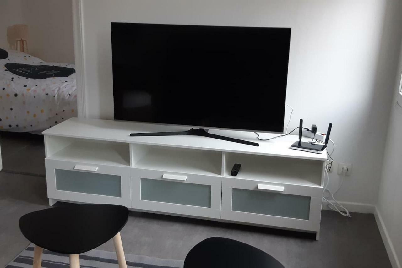 Elbeuf Etage 1 Sweet Home Netflix Wifi Экстерьер фото